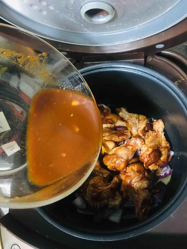 電飯煲奧爾良雞翅根的做法-咸鮮味燜菜譜