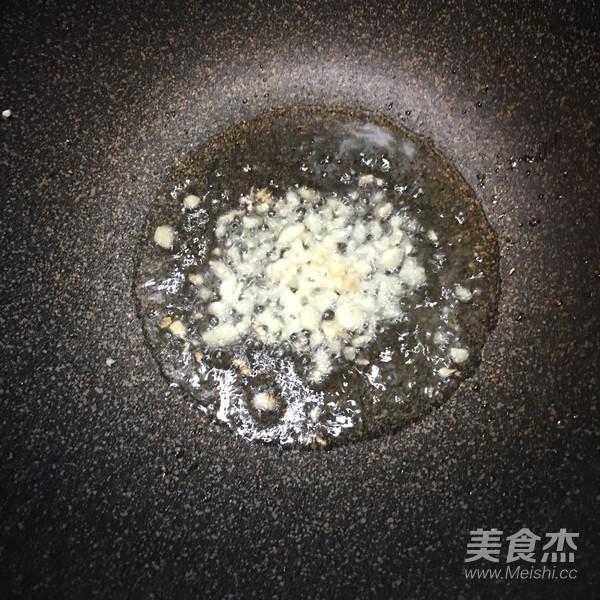 西芹炒肉片的做法-家常味炒菜譜-易網健康養生網 西芹炒肉片的做法-家常味炒菜譜