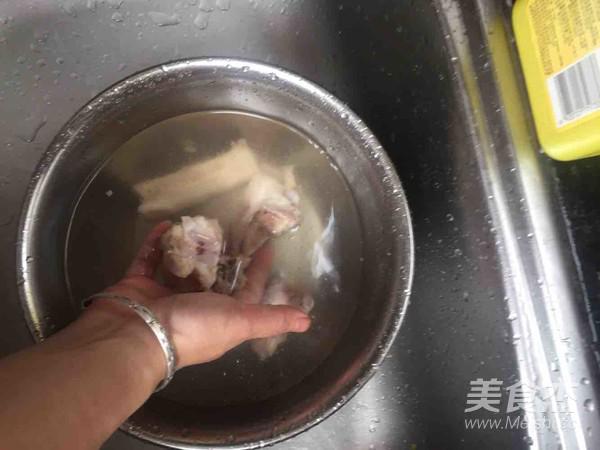 赤小豆骨頭湯的做法-家常味燉菜譜-易網健康養生網 赤小豆骨頭湯的做法-家常味燉菜譜