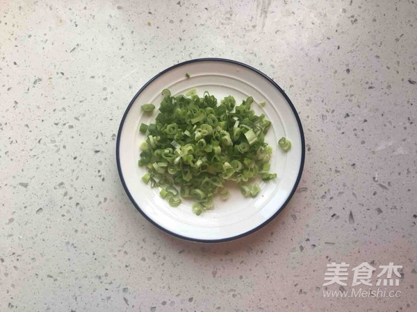 蔥花雞蛋餅的做法-蔥香味煎菜譜-易網(wǎng)健康養(yǎng)生網(wǎng) 蔥花雞蛋餅的做法-蔥香味煎菜譜