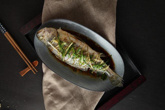 清蒸黃花魚！魚中的美味！的做法-咸鮮味蒸菜譜