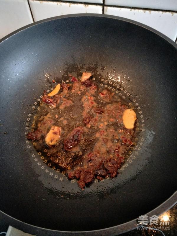 牛肉鍋,辣味牛肉,扒拉鍋的做法-家常味炒菜譜-易網健康養生網 牛肉鍋,辣味牛肉,扒拉鍋的做法-家常味炒菜譜