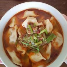 瞎搗亂的火鍋餃子的做法-紅油味煮菜譜