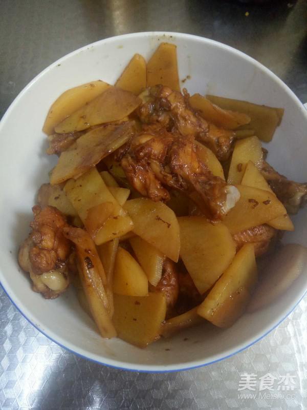 雞翅根炒土豆片的做法-家常味爆菜譜-易網(wǎng)健康養(yǎng)生網(wǎng) 雞翅根炒土豆片的做法-家常味爆菜譜