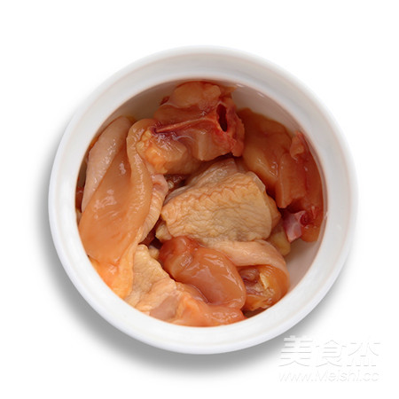 【滋補(bǔ)暖心】黃花菜蟲草花燉雞湯的做法-家常味燉菜譜-易網(wǎng)健康養(yǎng)生網(wǎng) 【滋補(bǔ)暖心】黃花菜蟲草花燉雞湯的做法-家常味燉菜譜