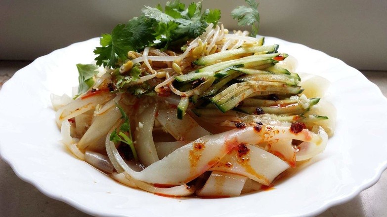 徽湘情緣涼皮米線做法的做法-其它口味煮菜譜-易網<a href=http://www.xllyou.com/ target=_blank class=infotextkey>健康養生</a>網 徽湘情緣涼皮米線做法的做法-其它口味煮菜譜