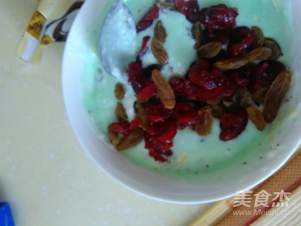 抹茶旋風雙巧果肉炒酸奶的做法-奶香味凍菜譜-易網健康養生網 抹茶旋風雙巧果肉炒酸奶的做法-奶香味凍菜譜