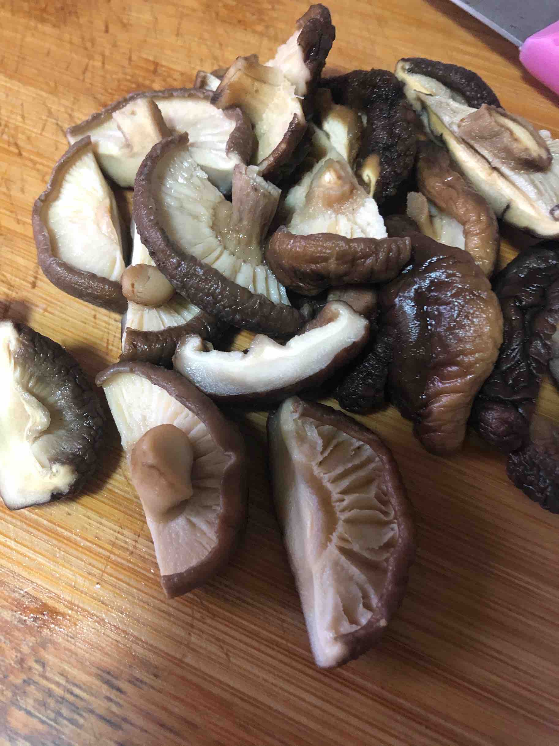 黃燜雞的做法-咸鮮味燒菜譜-易網健康養生網 黃燜雞的做法-咸鮮味燒菜譜