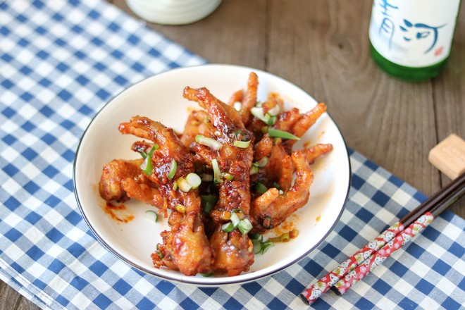 韓式辣醬雞爪的做法-香辣味炒菜譜-易網(wǎng)健康養(yǎng)生網(wǎng) 韓式辣醬雞爪的做法-香辣味炒菜譜