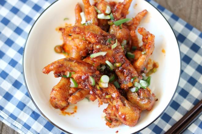 韓式辣醬雞爪的做法-香辣味炒菜譜-易網(wǎng)健康養(yǎng)生網(wǎng) 韓式辣醬雞爪的做法-香辣味炒菜譜