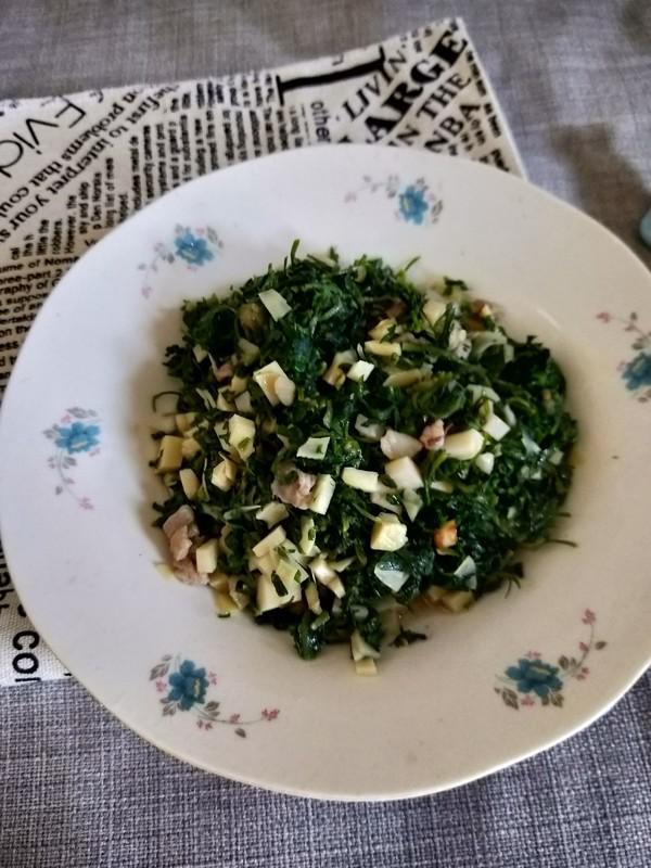 筍丁咸肉炒薺菜的做法-咸鮮味炒菜譜
