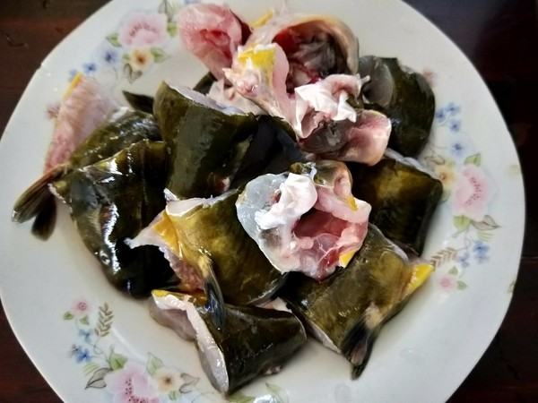 紅燒汪刺魚的做法-咸鮮味燒菜譜-易網(wǎng)<a href=http://www.xllyou.com/ target=_blank class=infotextkey>健康養(yǎng)生</a>網(wǎng) 紅燒汪刺魚的做法-咸鮮味燒菜譜