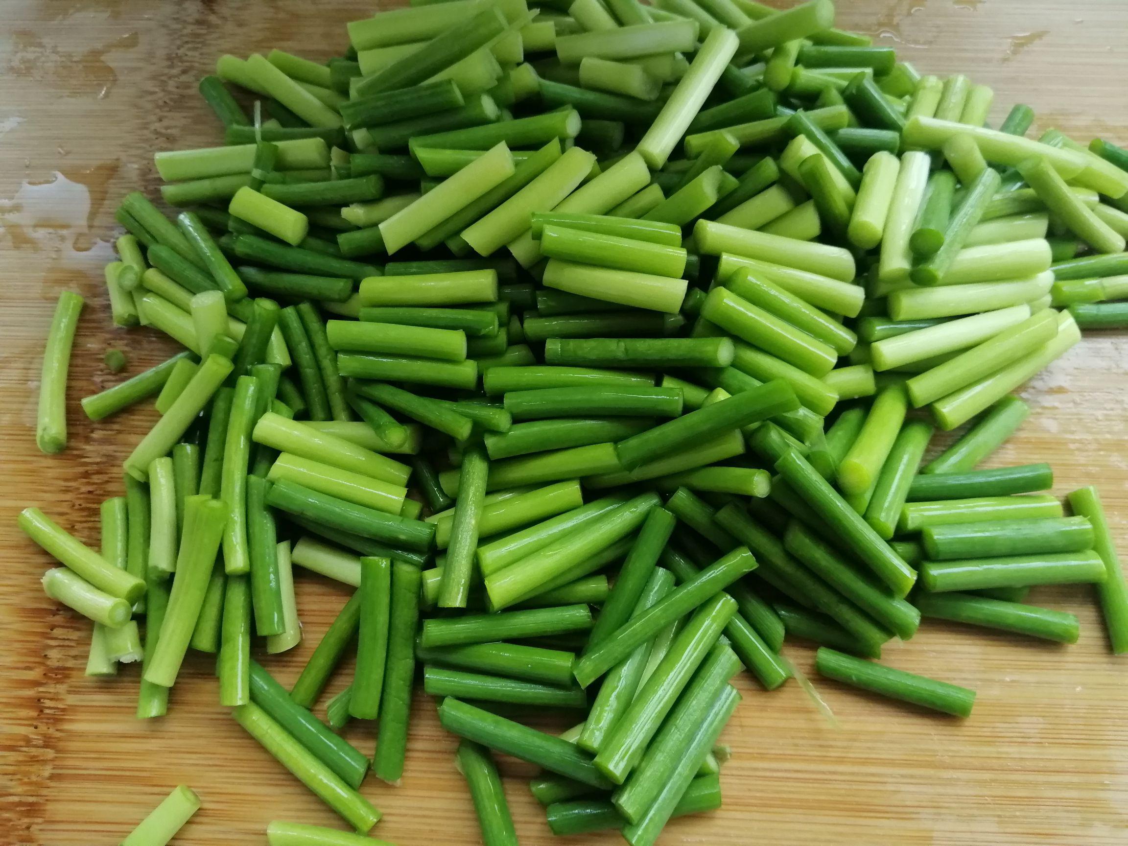 蒜苔炒肉,小朋友來(lái)做菜的做法-家常味炒菜譜-易網(wǎng)健康養(yǎng)生網(wǎng) 蒜苔炒肉,小朋友來(lái)做菜的做法-家常味炒菜譜