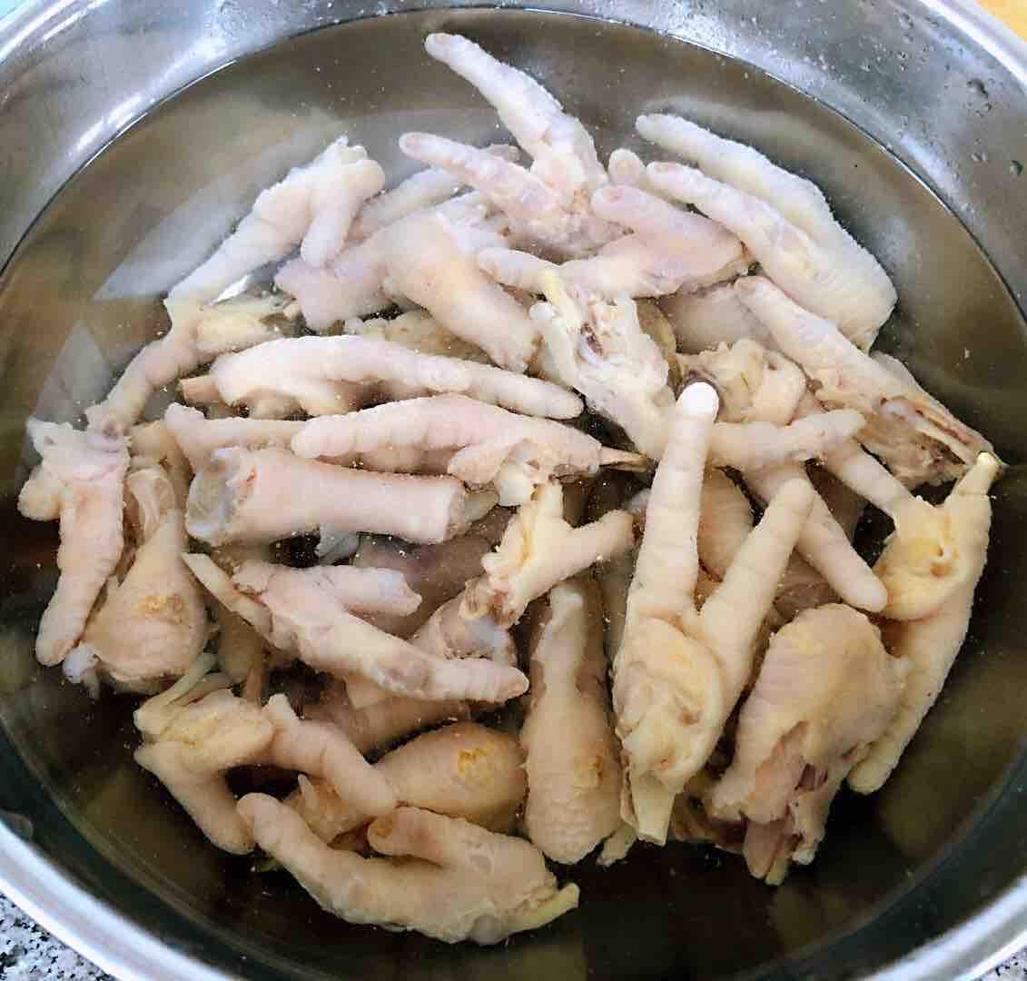 網(wǎng)紅檸檬鳳爪的做法-酸辣味煮菜譜