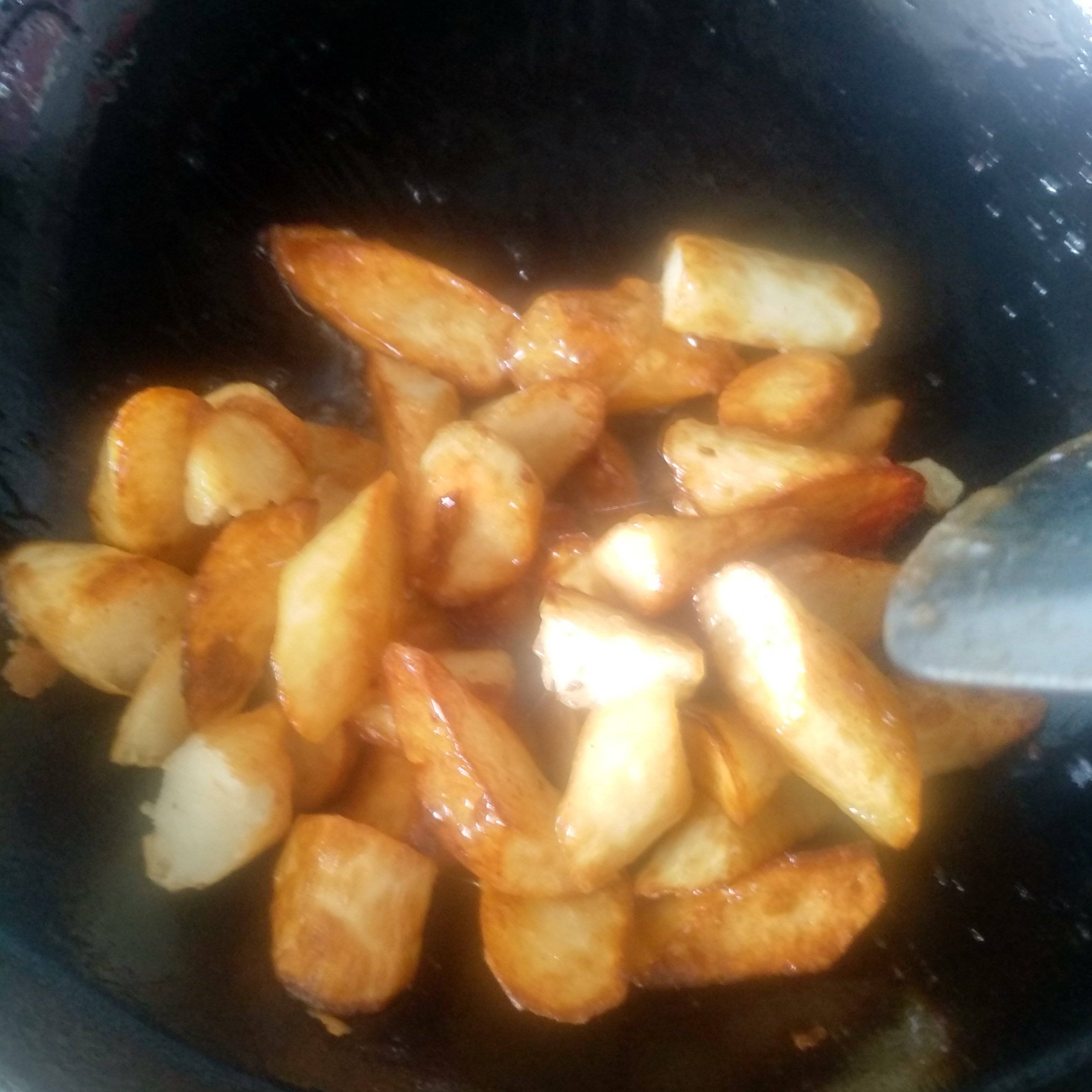 拔絲山藥的做法-家常味炸菜譜