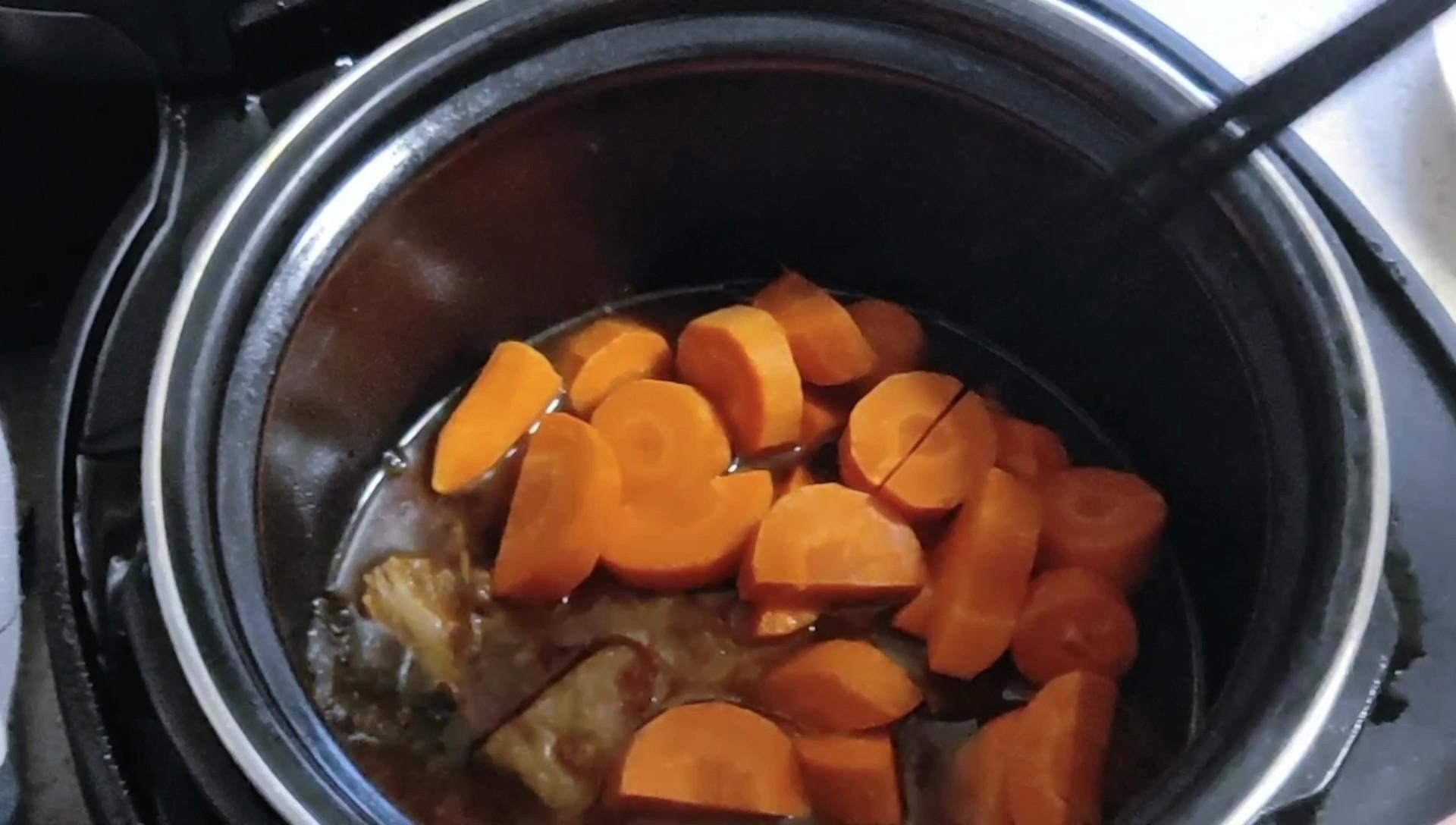 胡蘿卜支竹燜羊肉的做法-咸鮮味燜菜譜-易網健康養生網 胡蘿卜支竹燜羊肉的做法-咸鮮味燜菜譜