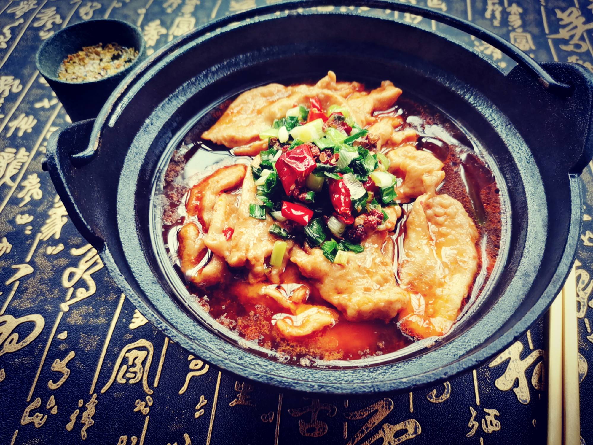 水煮雞片的做法-麻辣味煮菜譜-易網(wǎng)健康養(yǎng)生網(wǎng) 水煮雞片的做法-麻辣味煮菜譜