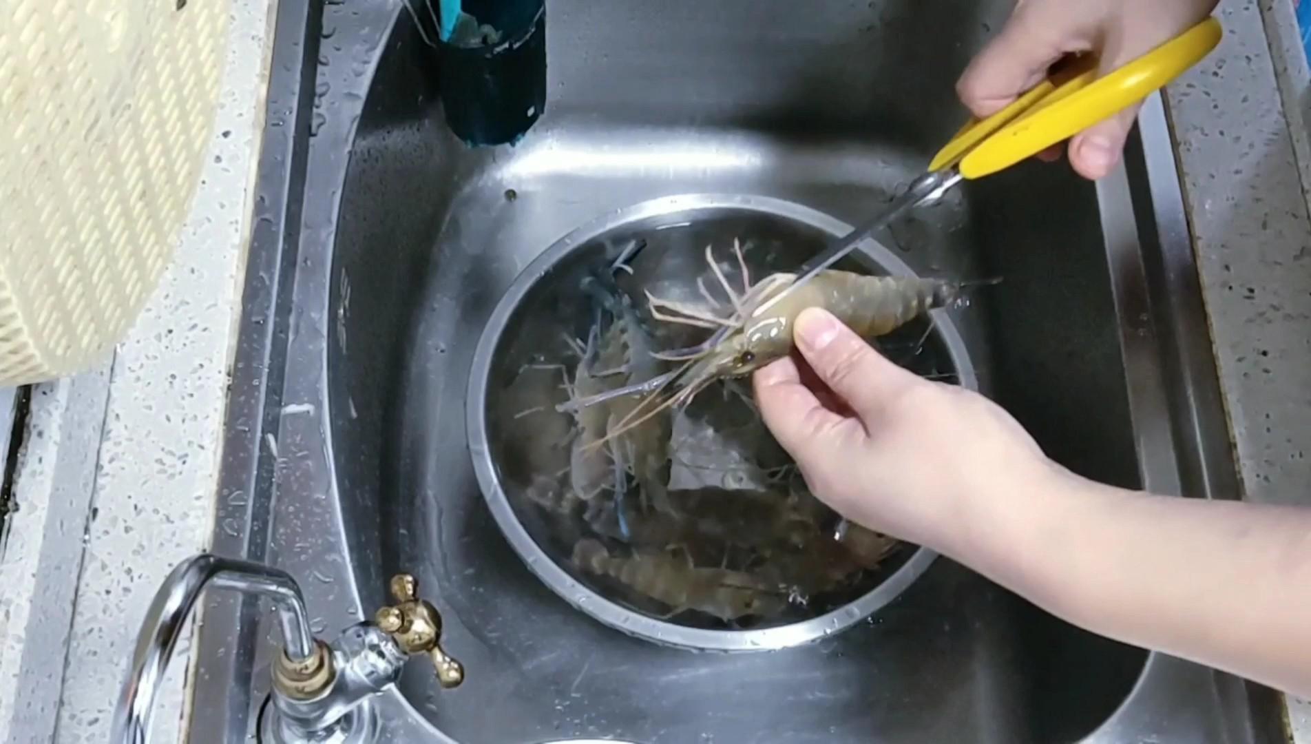 鹽水大蝦的做法-咸鮮味煮菜譜