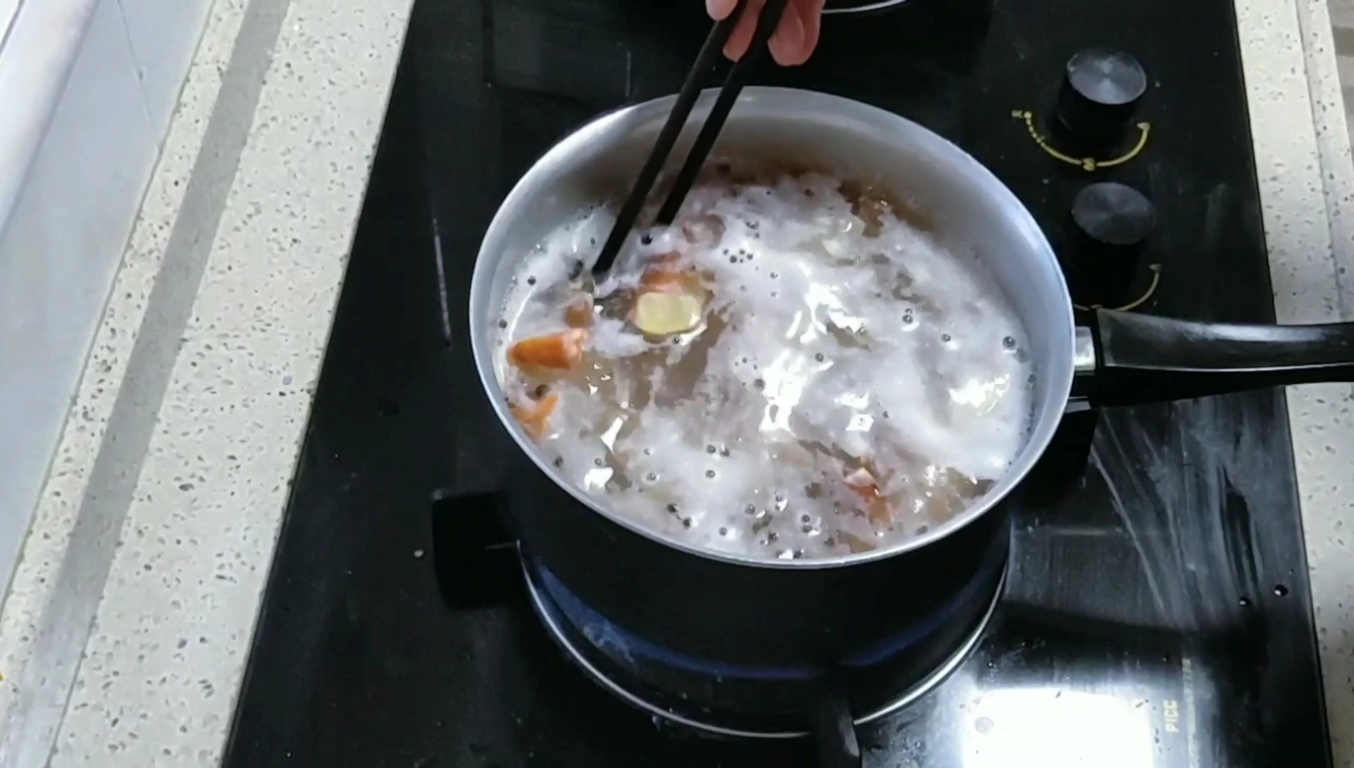 鹽水大蝦的做法-咸鮮味煮菜譜