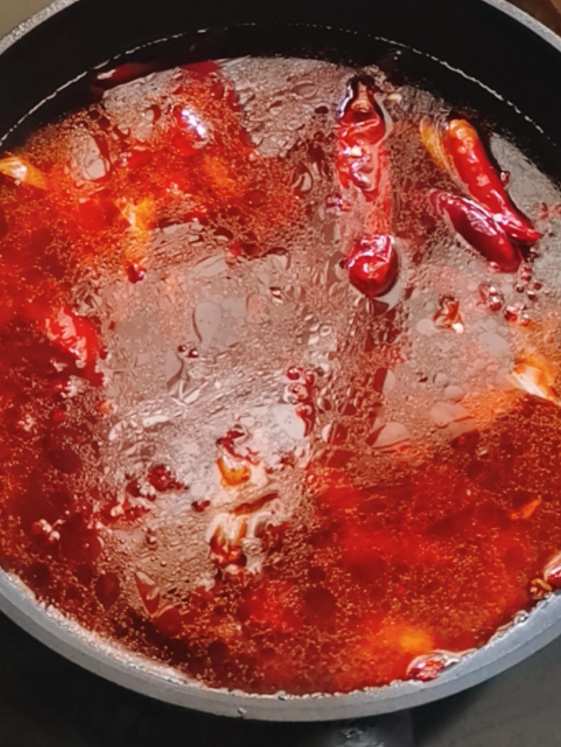 水煮雞片的做法-麻辣味煮菜譜-易網(wǎng)健康養(yǎng)生網(wǎng) 水煮雞片的做法-麻辣味煮菜譜