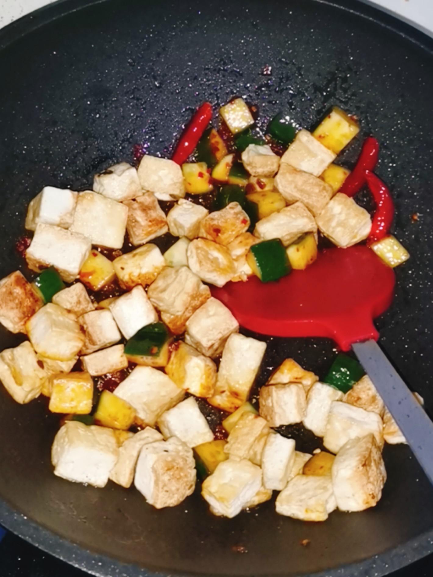 宮保豆腐的做法-咸鮮味炒菜譜-易網健康養生網 宮保豆腐的做法-咸鮮味炒菜譜