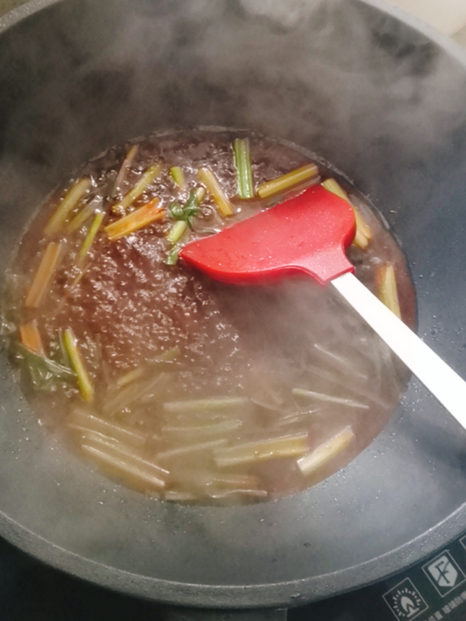 水煮雞片的做法-麻辣味煮菜譜-易網(wǎng)健康養(yǎng)生網(wǎng) 水煮雞片的做法-麻辣味煮菜譜