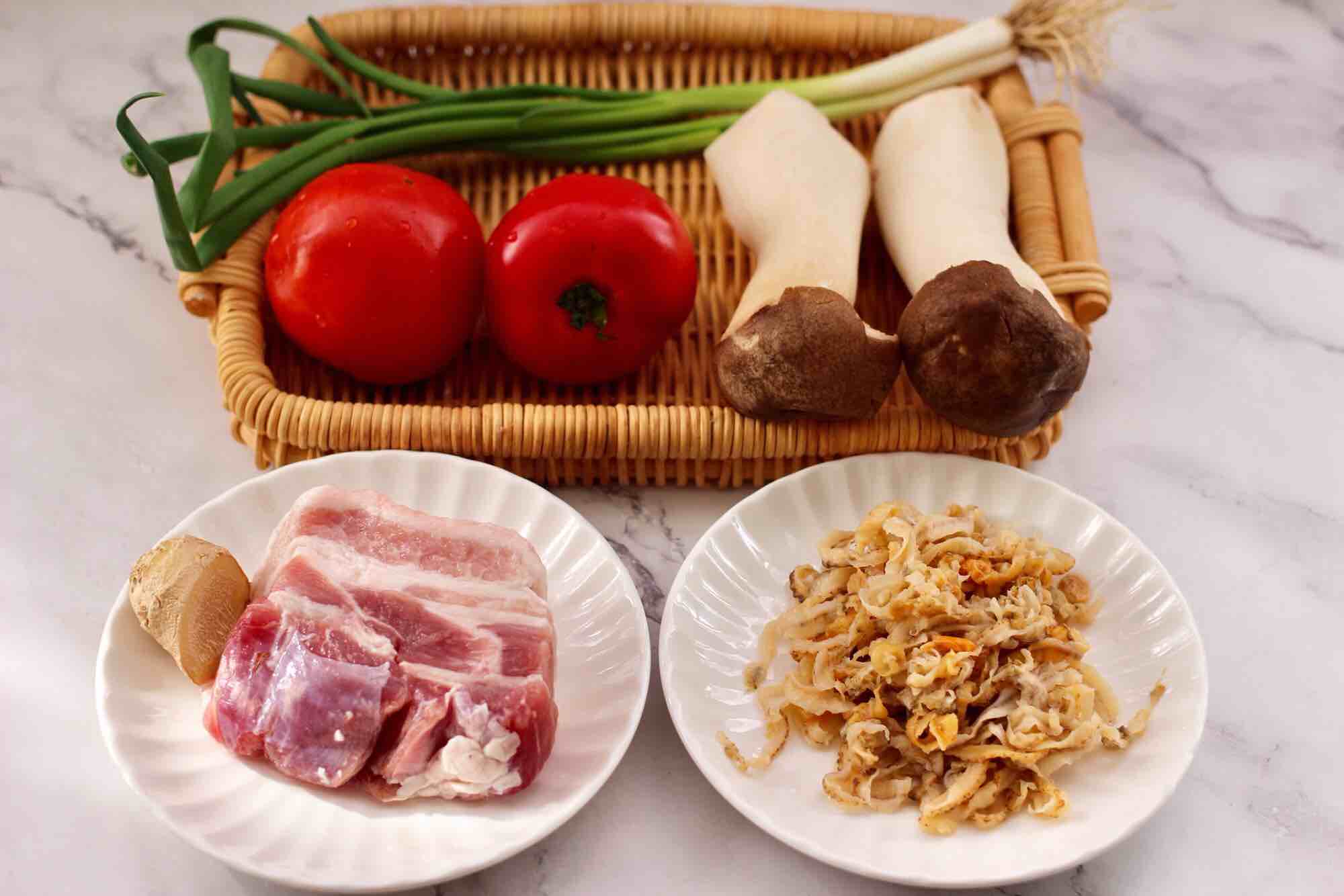 杏鮑菇扇貝花肉煲的做法-家常味燉菜譜-易網(wǎng)<a href=http://www.xllyou.com/ target=_blank class=infotextkey>健康養(yǎng)生</a>網(wǎng) 杏鮑菇扇貝花肉煲的做法-家常味燉菜譜