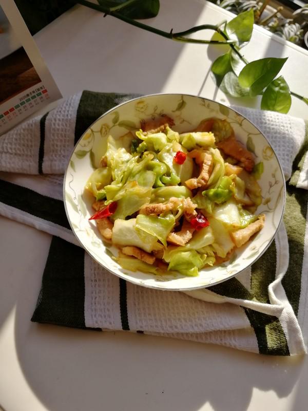 手撕包菜炒肉的做法-咸鮮味炒菜譜-易網健康養生網 手撕包菜炒肉的做法-咸鮮味炒菜譜