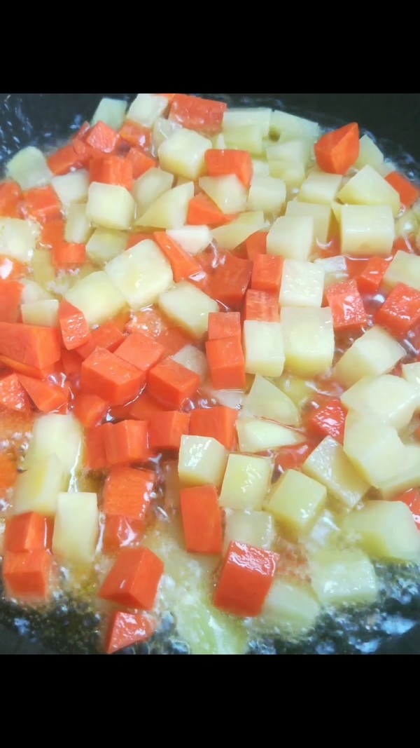 宮保土豆丁的做法-香辣味炒菜譜