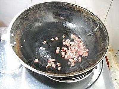 雪菜蛋炒飯的做法-家常味炒菜譜