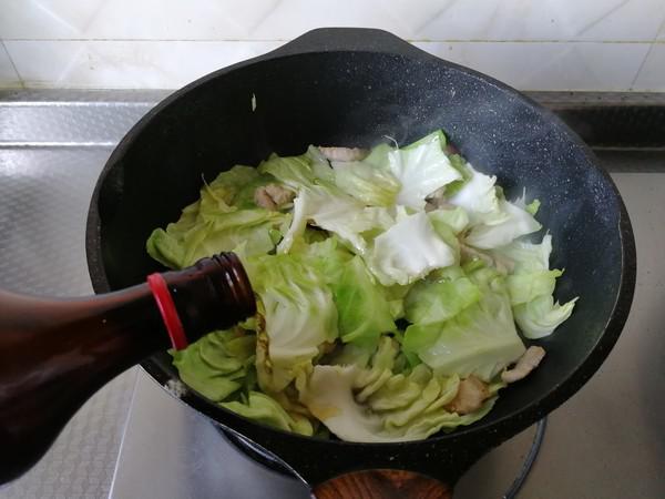 手撕包菜炒肉的做法-咸鮮味炒菜譜-易網健康養生網 手撕包菜炒肉的做法-咸鮮味炒菜譜