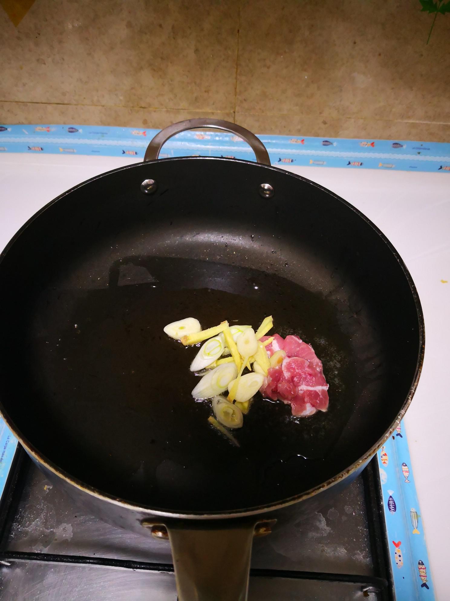 尖椒炒菜花的做法-家常味炒菜譜-易網健康養生網 尖椒炒菜花的做法-家常味炒菜譜