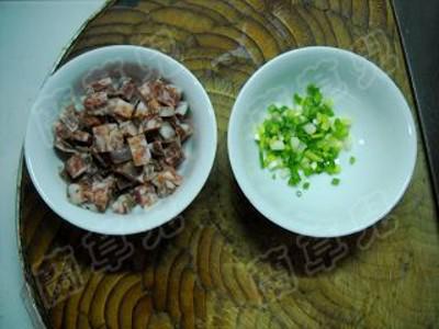 雪菜蛋炒飯的做法-家常味炒菜譜