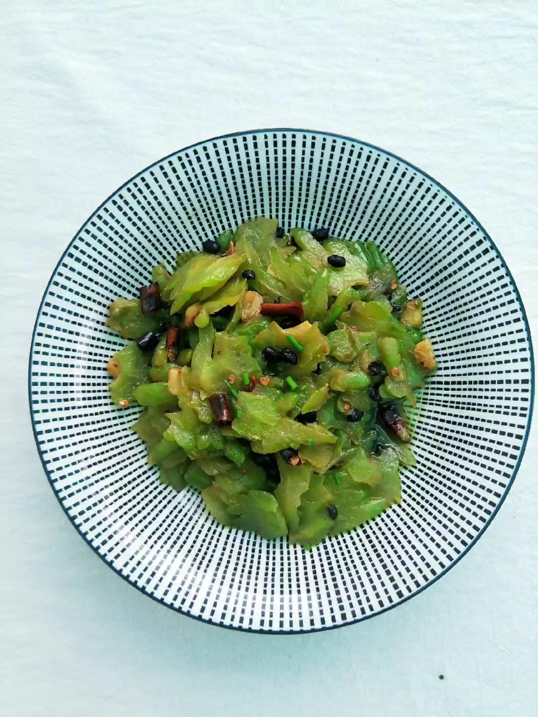 豆豉炒苦瓜的做法-家常味炒菜譜