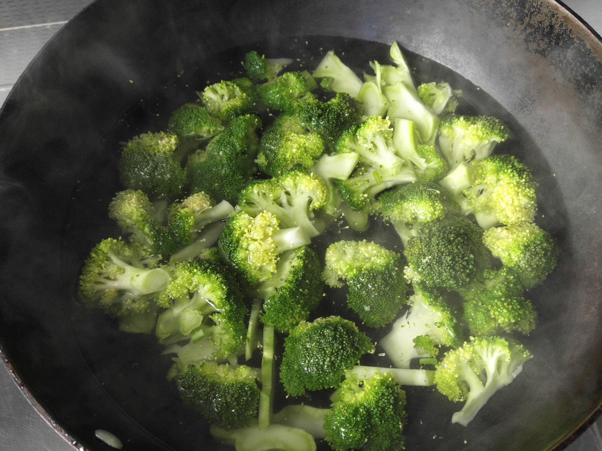 番茄魚火鍋的做法-茄汁味煮菜譜-易網健康養生網 番茄魚火鍋的做法-茄汁味煮菜譜