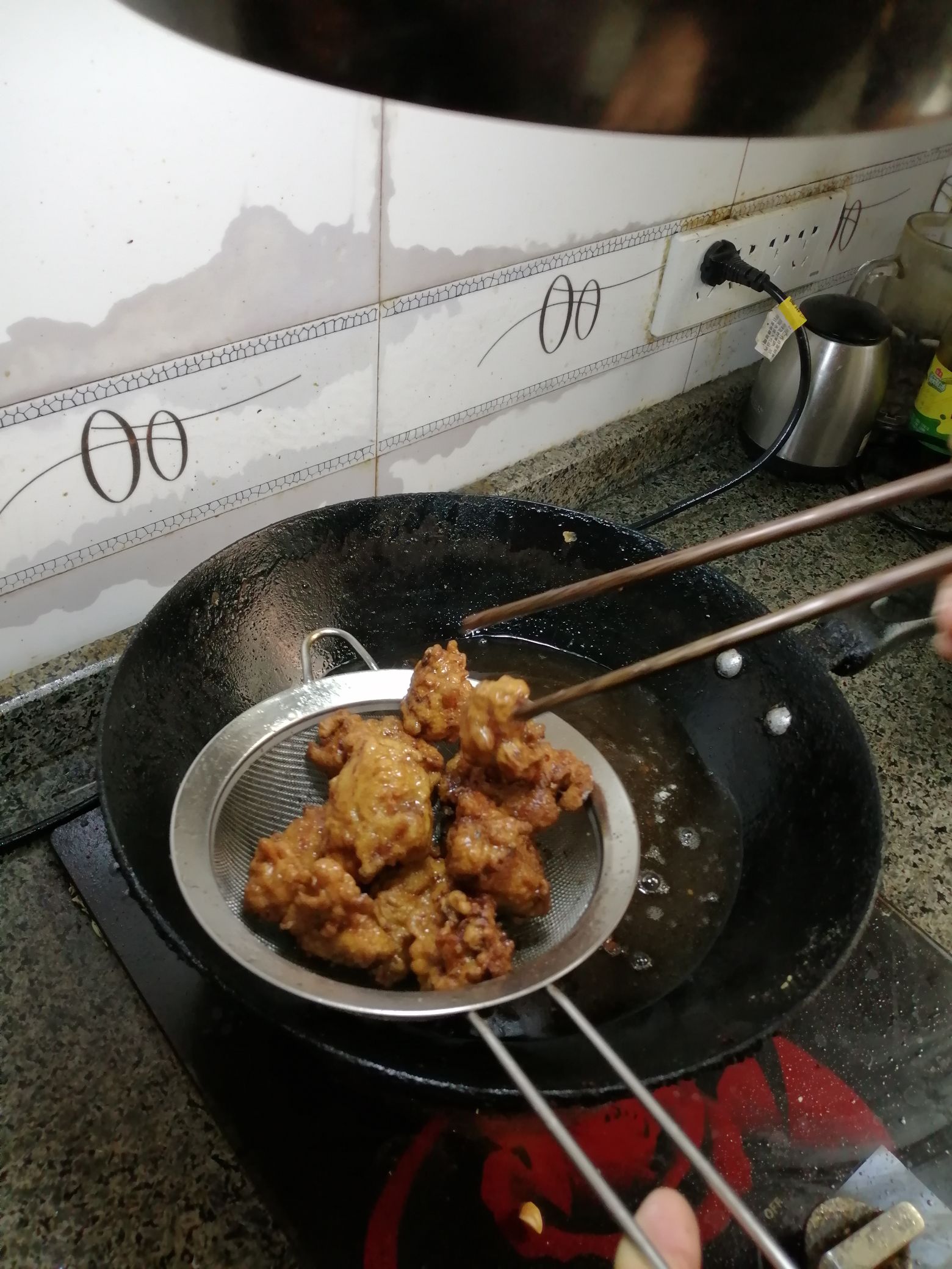 蜂蜜雞塊的做法-酸甜味炸菜譜-易網健康養生網 蜂蜜雞塊的做法-酸甜味炸菜譜