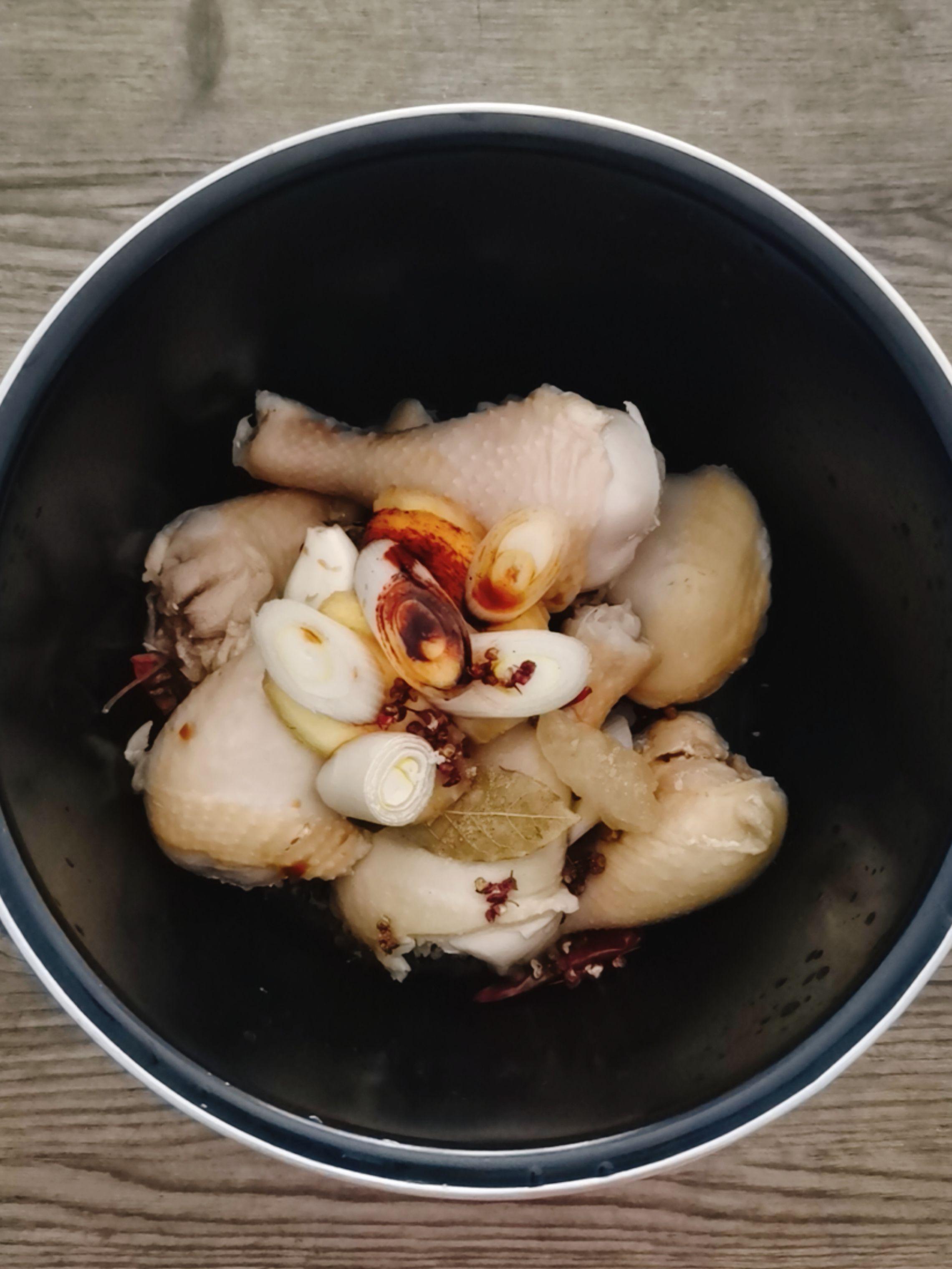 鹵雞腿的做法-咸鮮味煮菜譜