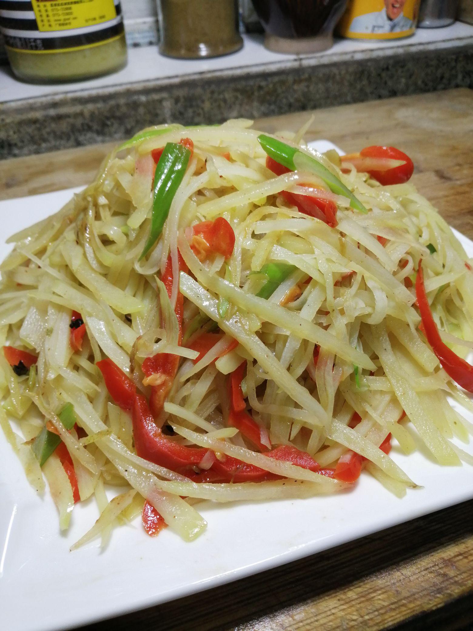 低卡酸辣土豆絲的做法-酸辣味炒菜譜-易網(wǎng)健康養(yǎng)生網(wǎng) 低卡酸辣土豆絲的做法-酸辣味炒菜譜