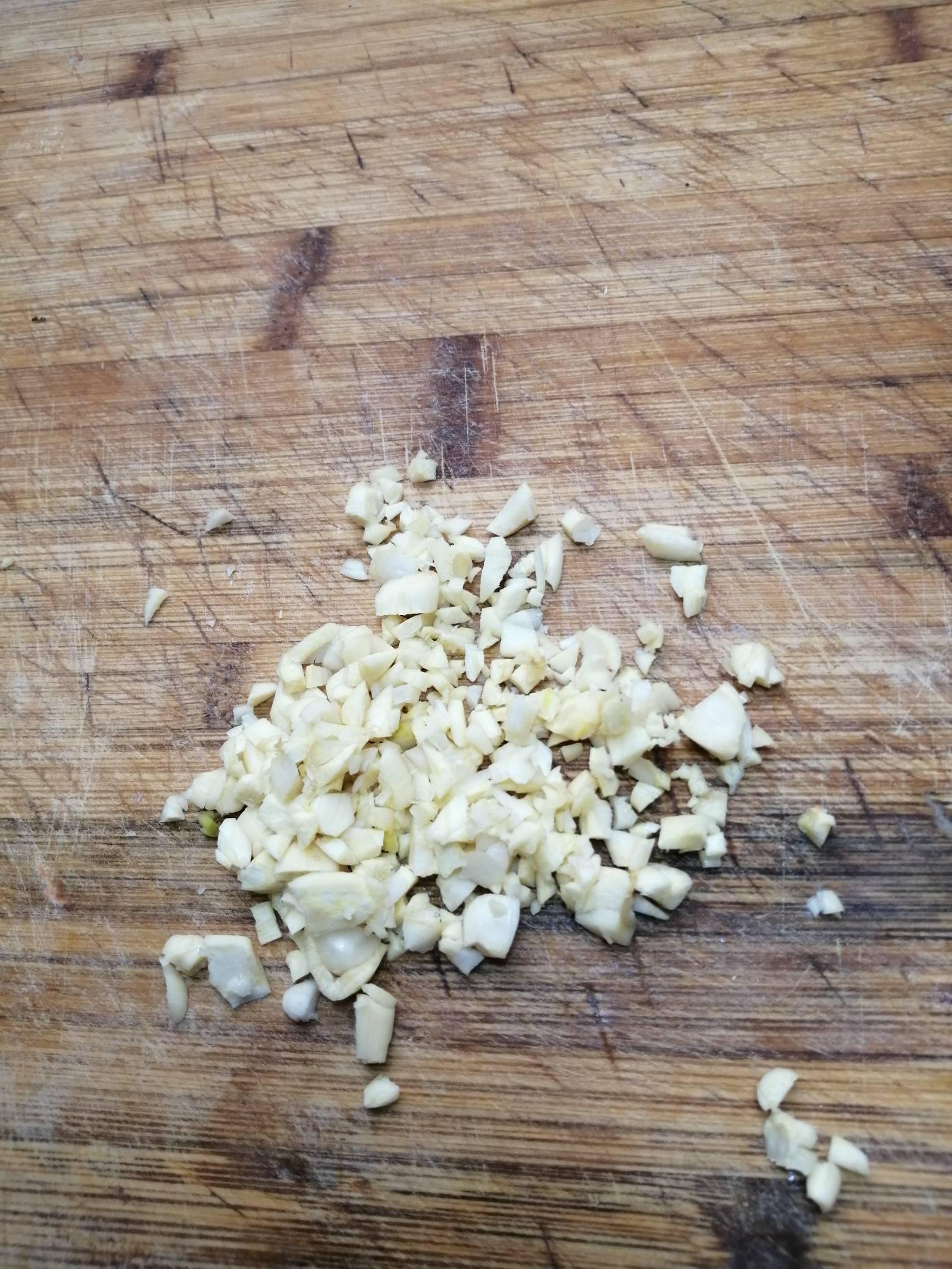 黑胡椒麻花炒涼皮的做法-黑椒味炒菜譜-易網健康養生網 黑胡椒麻花炒涼皮的做法-黑椒味炒菜譜