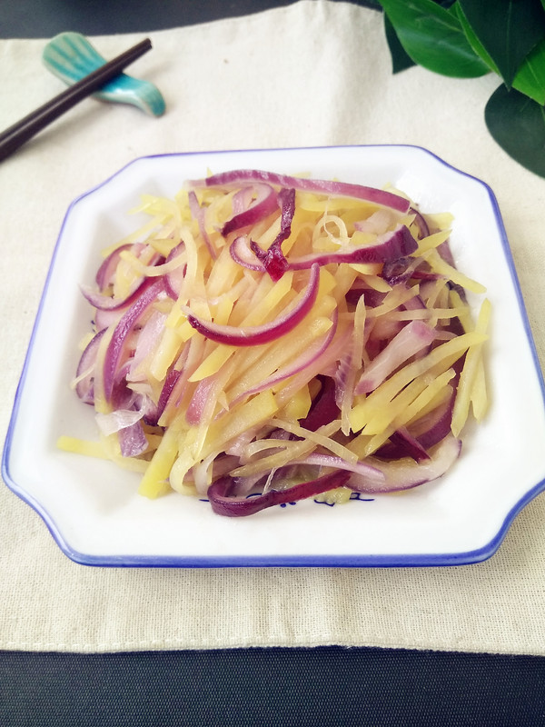土豆絲炒洋蔥的做法-家常味炒菜譜-易網(wǎng)健康養(yǎng)生網(wǎng) 土豆絲炒洋蔥的做法-家常味炒菜譜