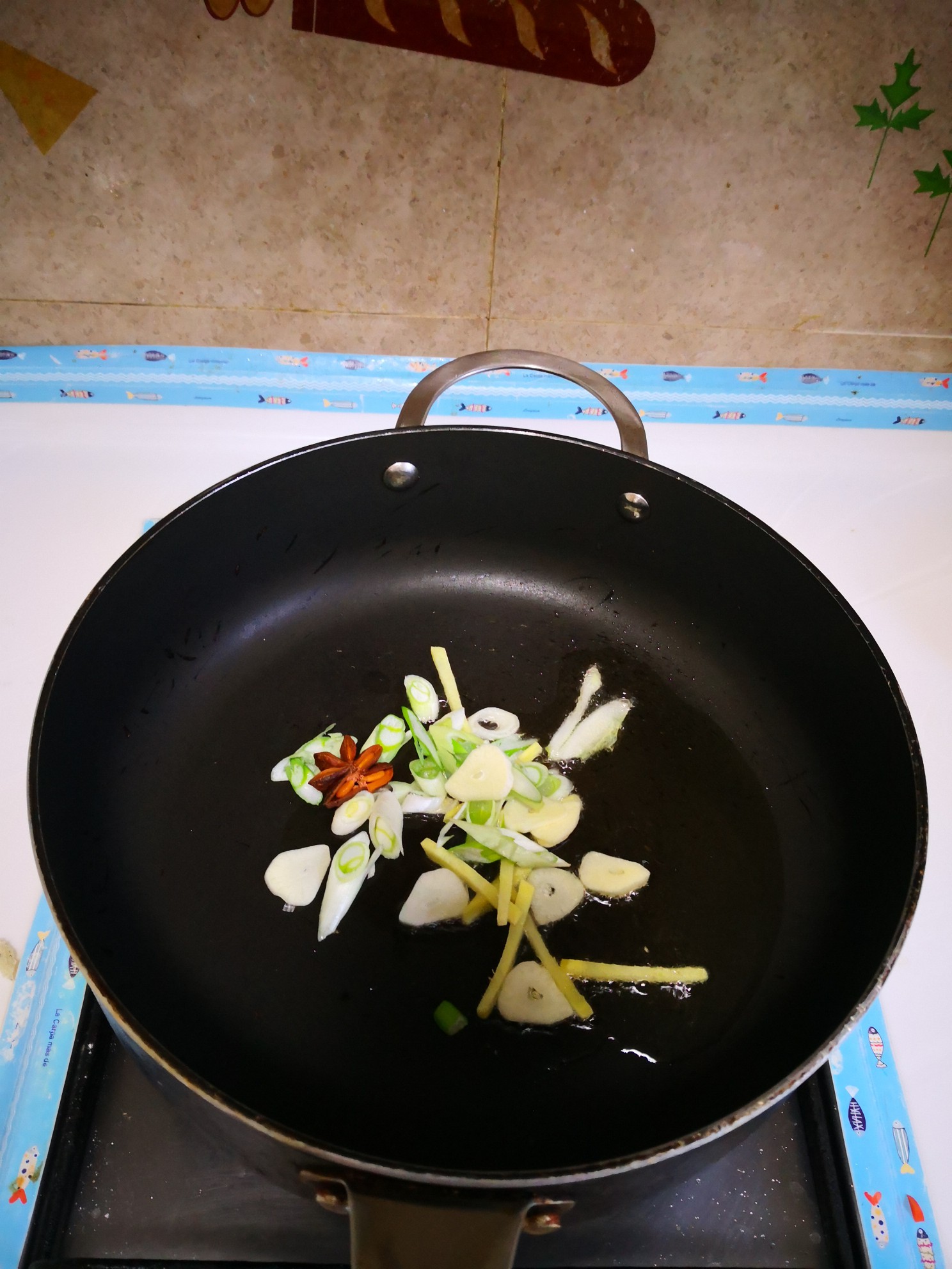 醬油土豆的做法-家常味醬菜譜-易網健康養生網 醬油土豆的做法-家常味醬菜譜