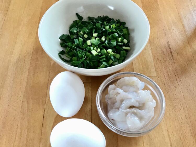 蝦仁煎蛋的做法-咸鮮味煎菜譜-易網(wǎng)<a href=http://www.xllyou.com/ target=_blank class=infotextkey>健康養(yǎng)生</a>網(wǎng) 蝦仁煎蛋的做法-咸鮮味煎菜譜