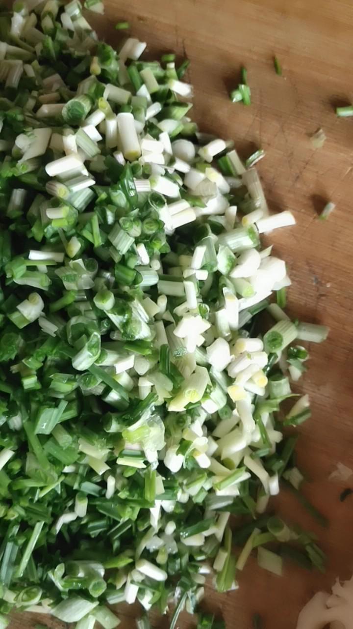 野韭菜炒雞蛋的做法-家常味炒菜譜