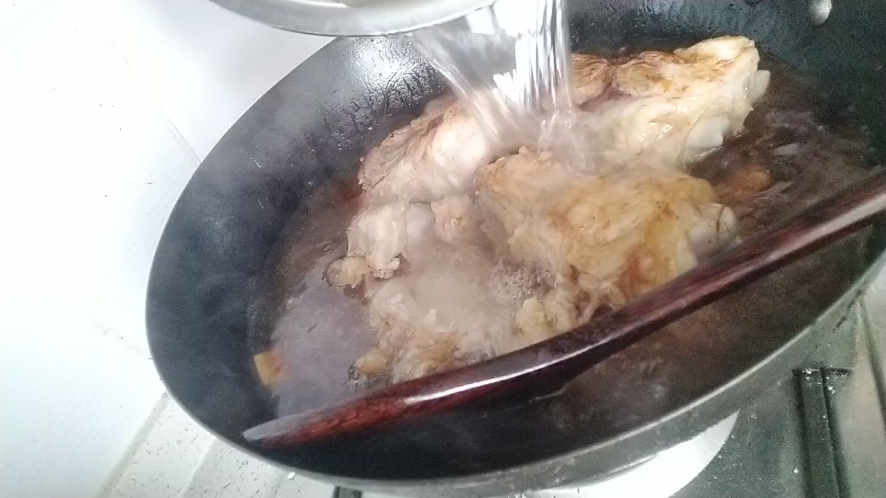 紅燒大棒骨的做法-家常味煮菜譜-易網健康養(yǎng)生網 紅燒大棒骨的做法-家常味煮菜譜