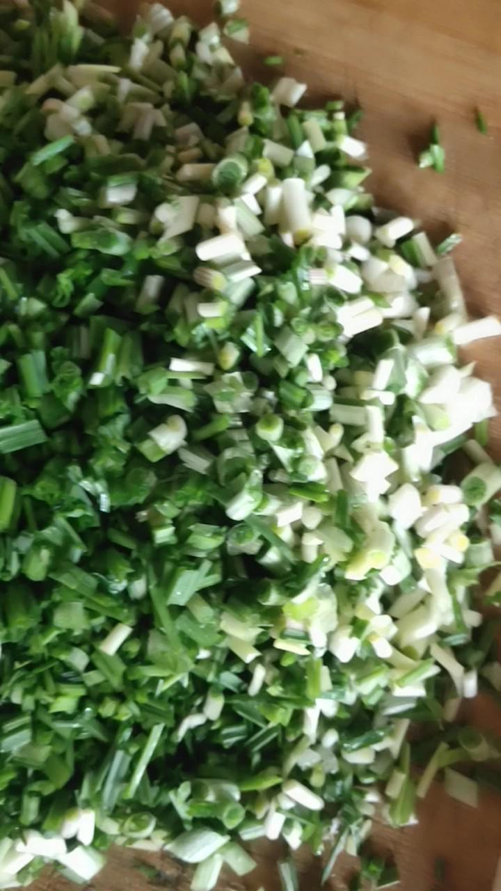 野韭菜炒雞蛋的做法-家常味炒菜譜