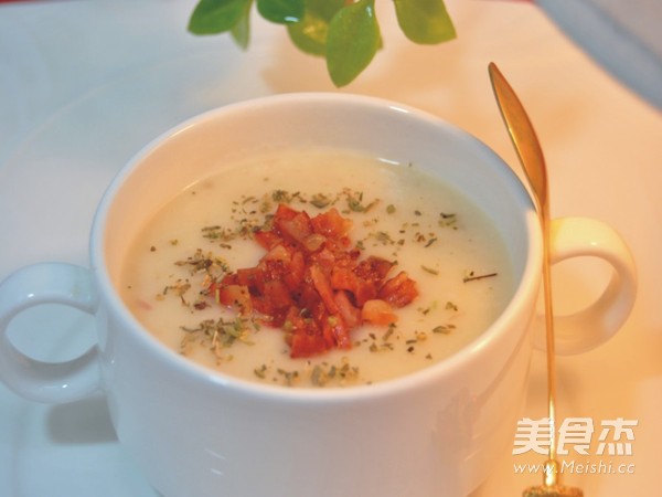 培根土豆?jié)鉁淖龇?咸鮮味煮菜譜