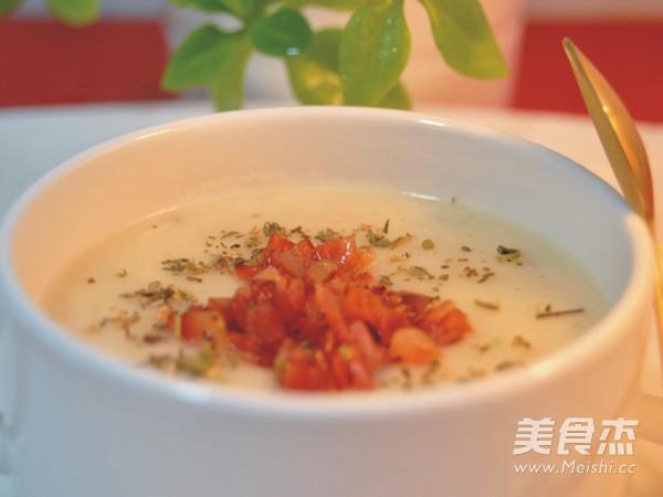 培根土豆?jié)鉁淖龇?咸鮮味煮菜譜