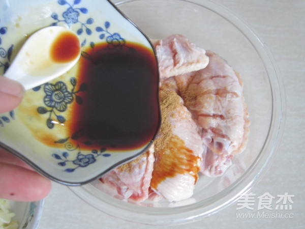 蒜香烤雞翅的做法-家常味烤菜譜-易網(wǎng)健康養(yǎng)生網(wǎng) 蒜香烤雞翅的做法-家常味烤菜譜