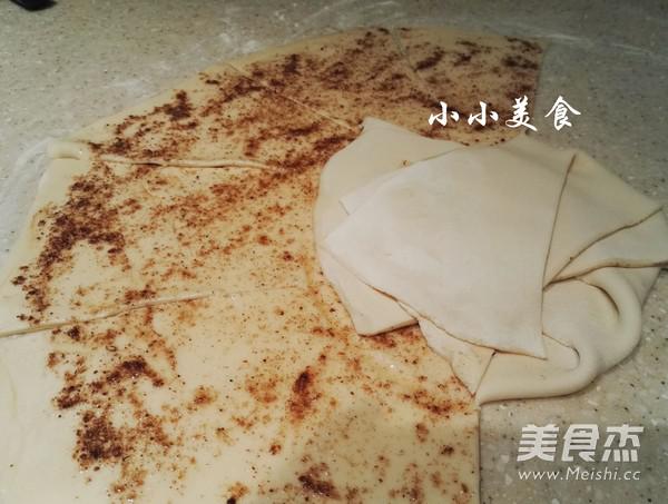 千層蒸餅：柔軟養(yǎng)胃的家常主食的做法-五香味蒸菜譜