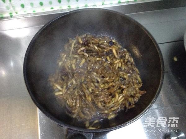 五花肉炒茄絲的做法-其它口味炒菜譜-易網(wǎng)健康養(yǎng)生網(wǎng) 五花肉炒茄絲的做法-其它口味炒菜譜
